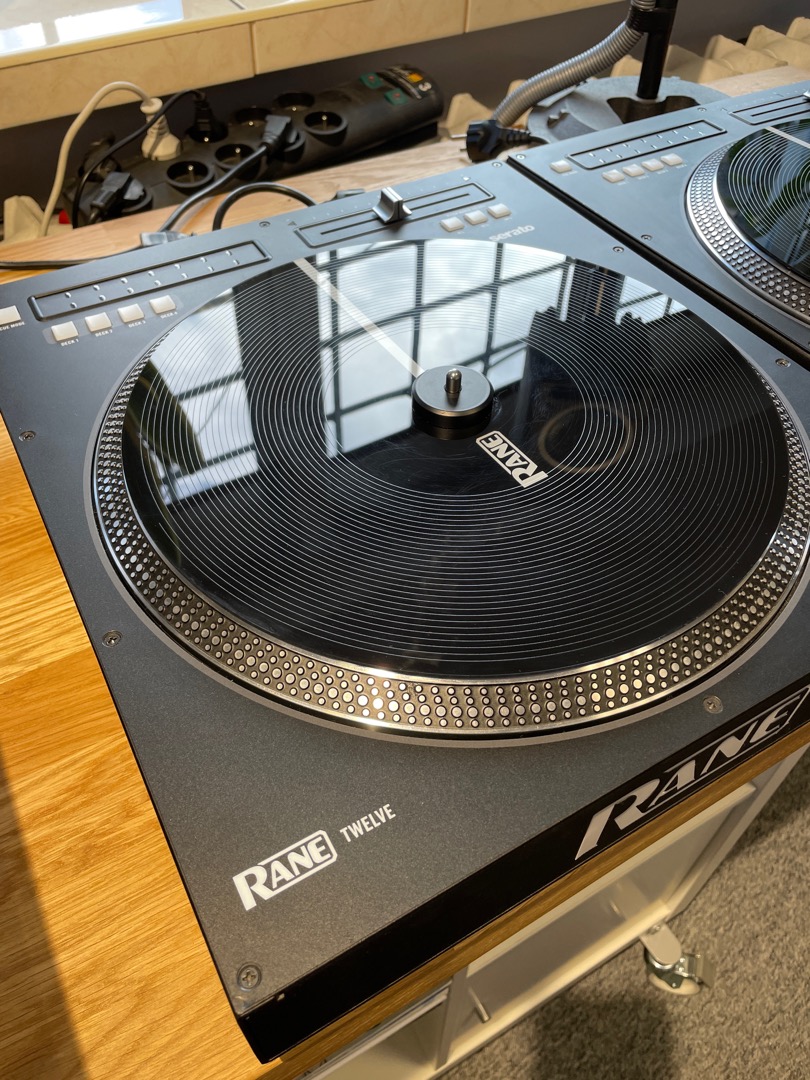 RANE Twelve MK1 549 EUR GebrauchteVeranstaltungstechnik.de Der